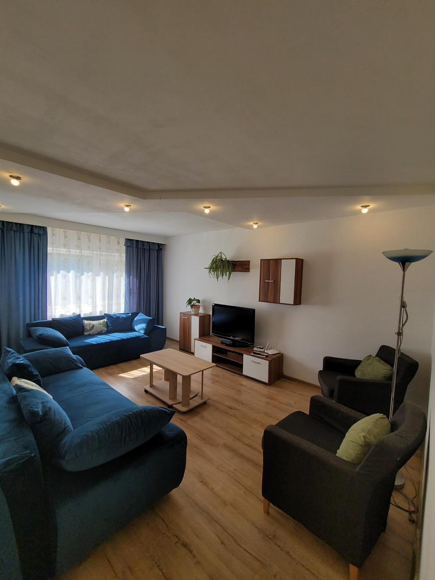 Alia Apartment Oradea Bagian luar foto