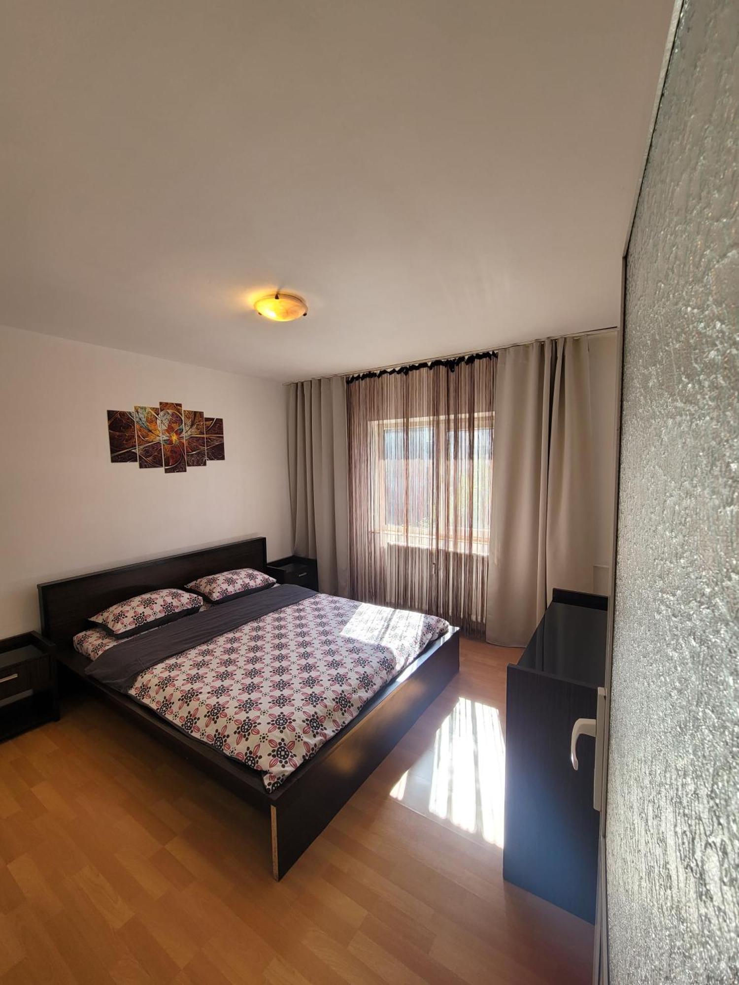 Alia Apartment Oradea Bagian luar foto