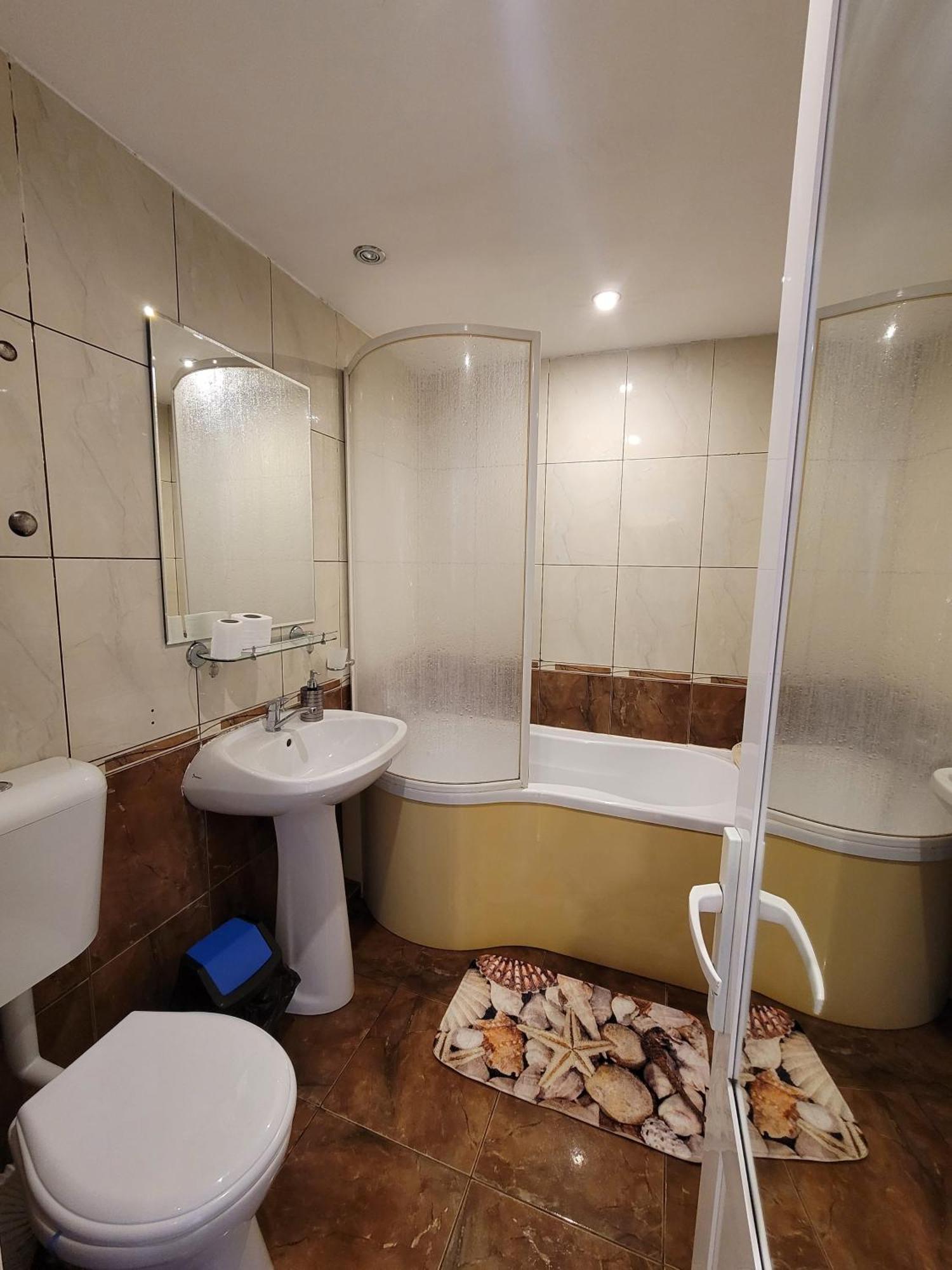 Alia Apartment Oradea Bagian luar foto